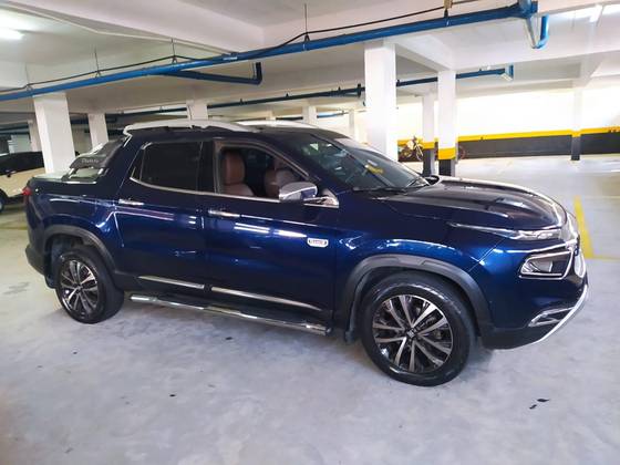 FIAT TORO 2.0 16V TURBO DIESEL RANCH 4WD AT9 FIAT TORO 2.0 16V TURBO DIESEL RANCH 4WD AT9